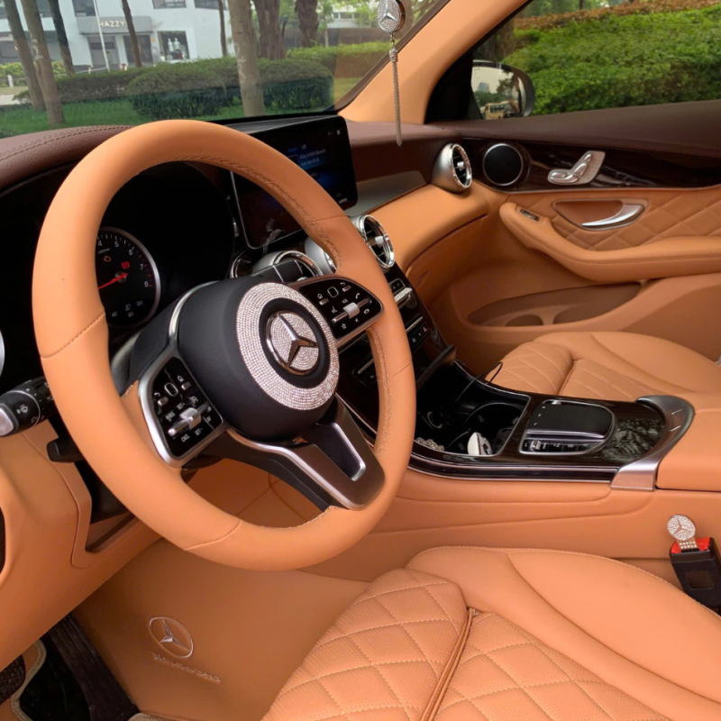 Độ nội thất ô tô cao cấp - Một góc nội thất Mercedes sau khi nâng cấp