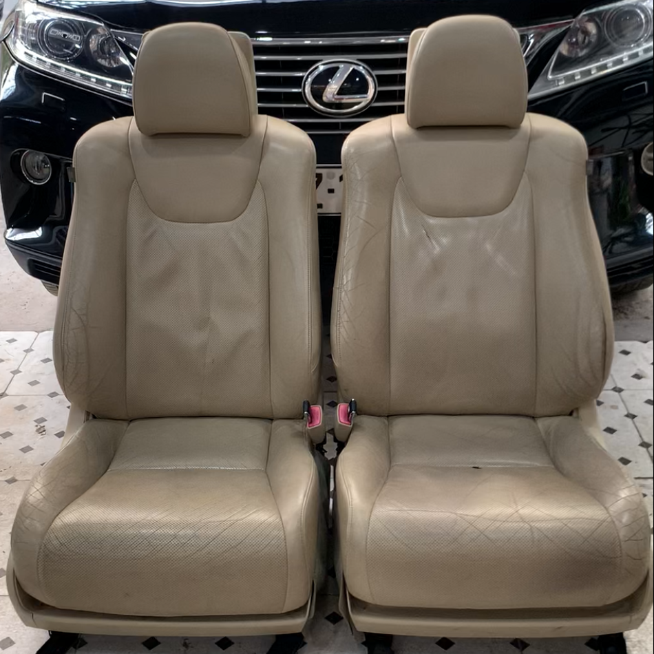 Ghế ô tô bị xuống cấp