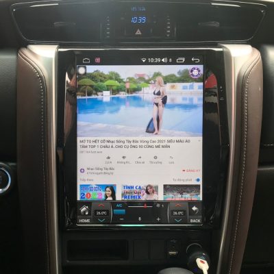 Lắp màn màn hình android Tesla Fortuner